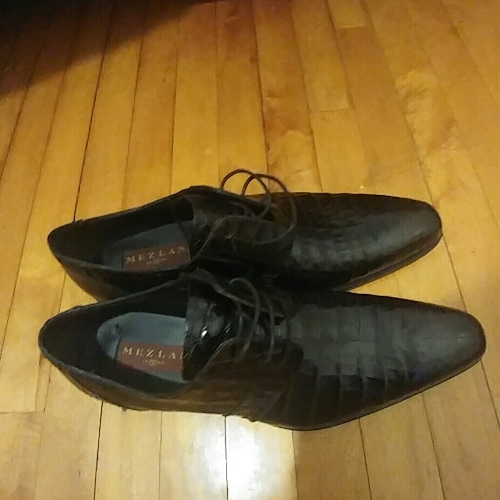 Crocodile skin derby shoe